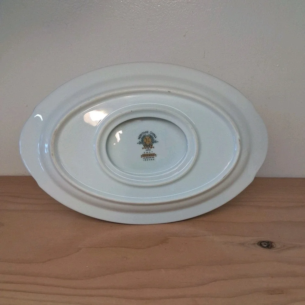 Noritake Edgewood China 5807 Gravy w Attached Scroll Handled Underplate Platinum